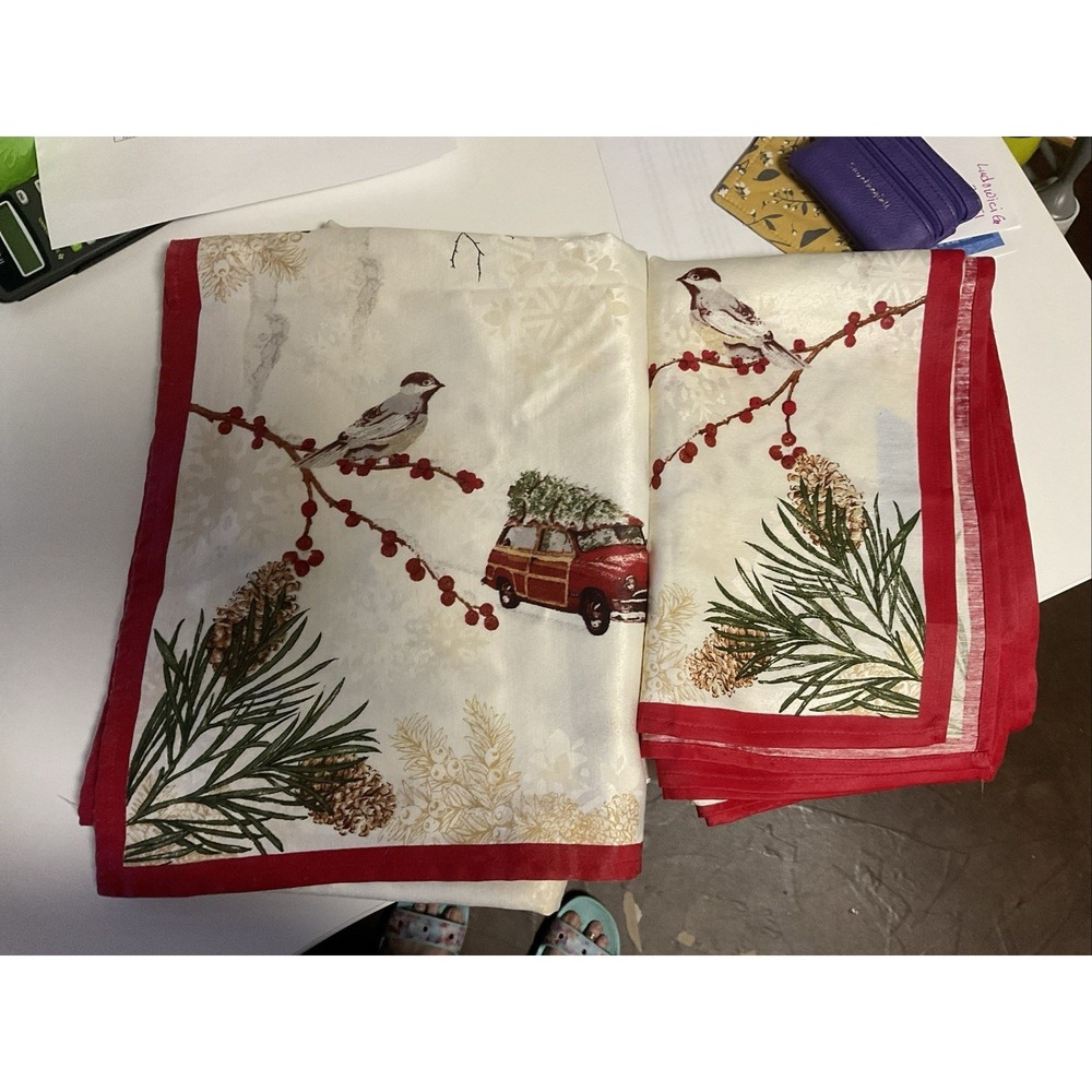 Better Homes & Gardens Heritage Winter Forest Tablecloth 60" x 84" - Picture 5 of 5